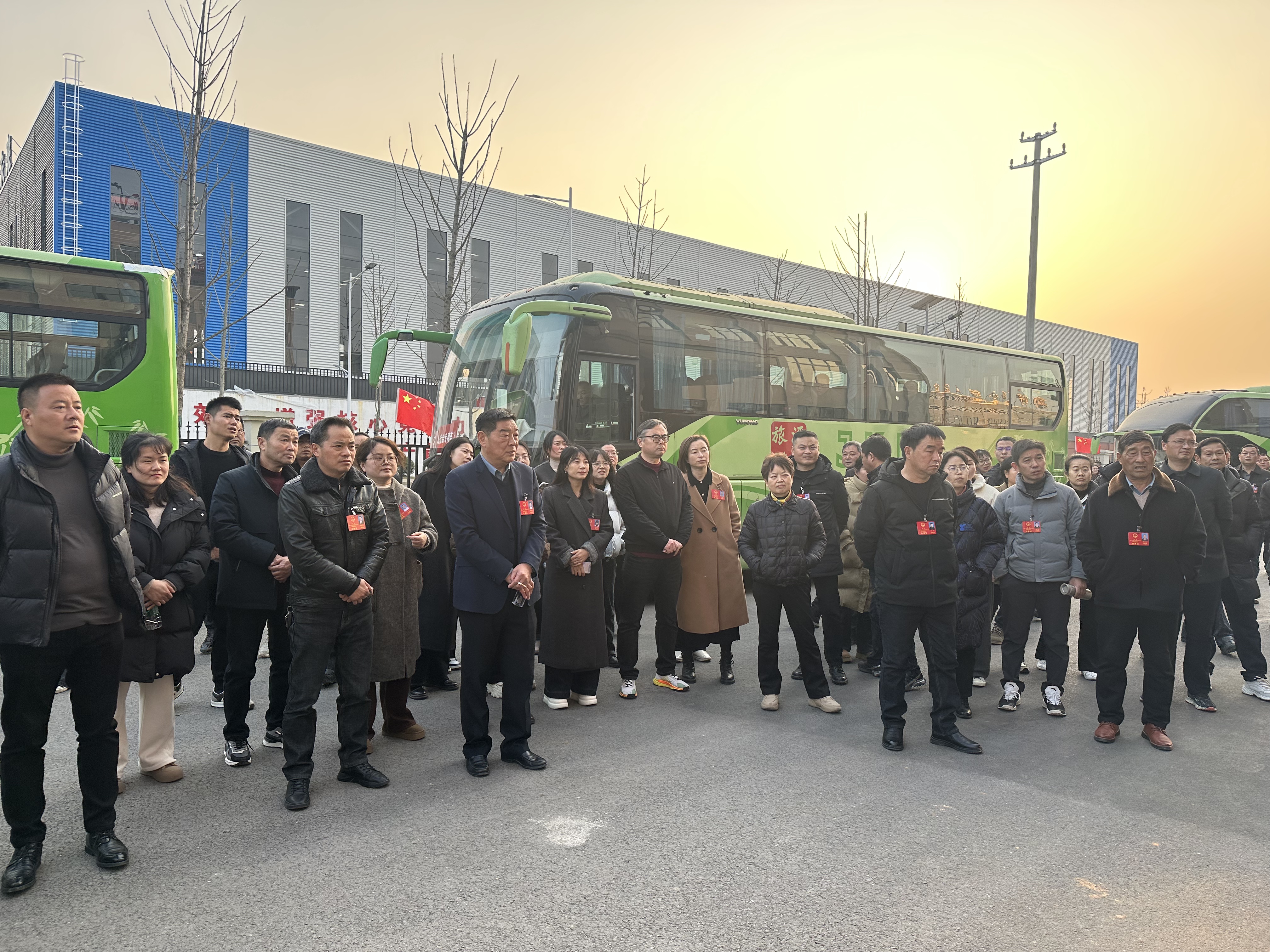 涇縣人大代表，縣政協(xié)委員一行人來安徽南方泵業(yè)視察調研